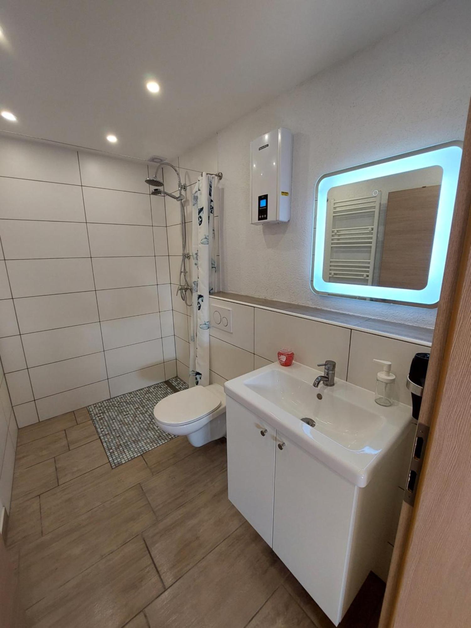 Ferienwohnungen! Kleine Bungalows Mit Terrasse! Stockhausen-Illfurth Chambre photo